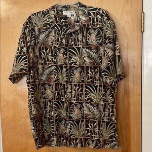 Made in Hawaii  Tori Richard Cotton Lawn All over Print Short Sleeve Shirt